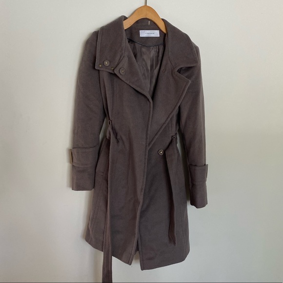 Tahari Jackets & Blazers - Like new gorgeous tahari wool coat